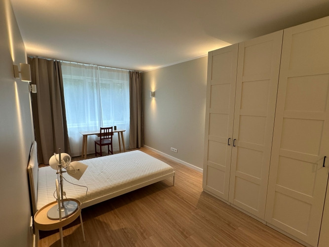 Tiek pārdots dizainera veidots 2-istabu dzīvoklis Imantā ar jaunā projekta kvalitātes un Rīga - foto 6