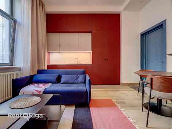 Stilīgs un moderns dzīvoklis Rīgas centrā.  Piedāvājumā ir elegants, dzīvoklis ar unikālu dizainu, k Rīga