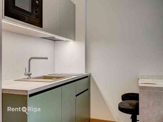 Stilīgs un moderns dzīvoklis Rīgas centrā.  Piedāvājumā ir elegants, dzīvoklis ar unikālu dizainu, k Rīga