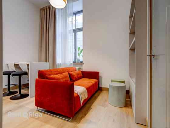 Stilīgs un moderns dzīvoklis Rīgas centrā.  Piedāvājumā ir elegants, dzīvoklis ar unikālu dizainu, k Rīga