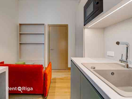 Stilīgs un moderns dzīvoklis Rīgas centrā.  Piedāvājumā ir elegants, dzīvoklis ar unikālu dizainu, k Rīga