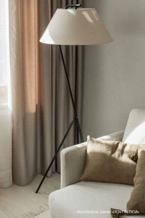 Izīrē 2 - istabu dzīvokli renovēta koka arhitektūras pērle Artilērijas ielā 71.  Dzīvoklis ir labiek Рига - изображение 9