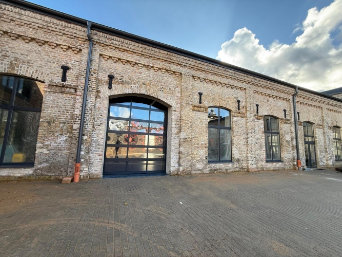 Промышленные помещения с высокими потолками.   Бывшая территория "Рижского Рига - изображение 9