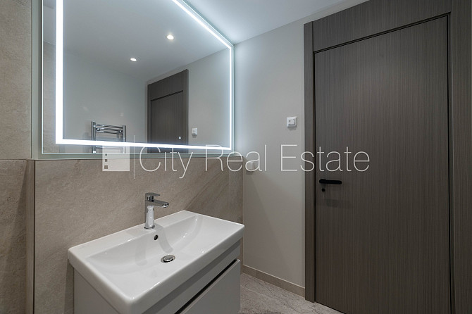 Новостройка, энергоэффективный дом, территория обнесена забором, возможность Рига - изображение 7