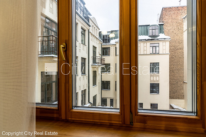 Renovēta māja, logi vērsti uz pagalma pusi, guļamistabu skaits 4 gab., istabas izolētas 3 Rīga - foto 3