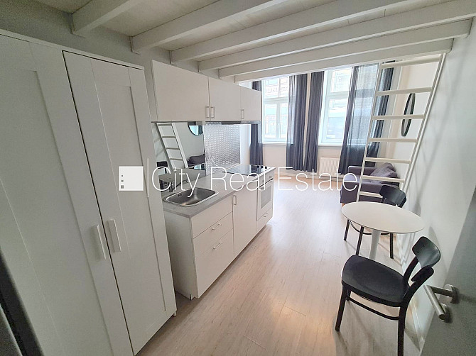 Fasādes māja, renovēta māja, labiekārtota apzaļumota teritorija, slēgts pagalms, ieeja no Rīga - foto 1