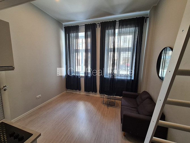 Fasādes māja, renovēta māja, labiekārtota apzaļumota teritorija, slēgts pagalms, ieeja no Rīga - foto 9