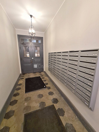 Fasādes māja, renovēta māja, labiekārtota apzaļumota teritorija, slēgts pagalms, ieeja no Rīga - foto 18