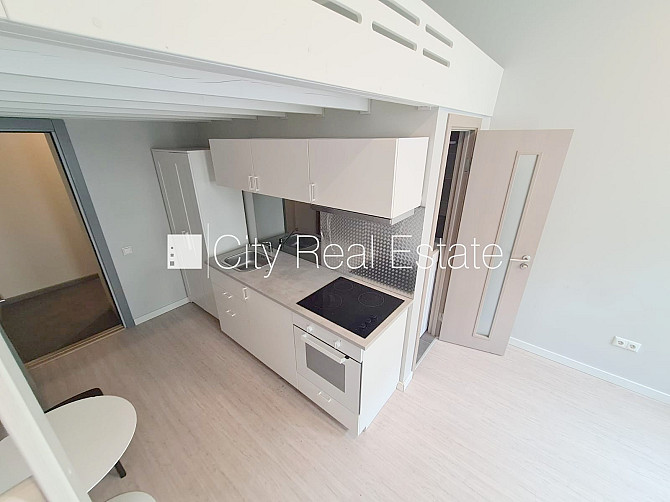 Fasādes māja, renovēta māja, labiekārtota apzaļumota teritorija, slēgts pagalms, ieeja no Rīga - foto 12