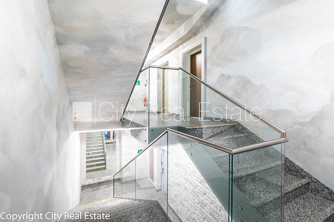 Jaunceltne, pagalma ēka, slēgts pagalms, ir lifts, divi balkoni, logi vērsti uz pagalma pusi, Rīga - foto 17