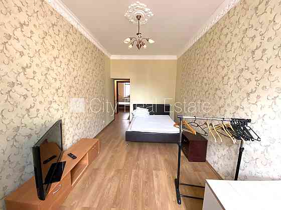 Дом во дворе, реновированный дом, окна выходят во двор, количество спален 3 шт., Rīga