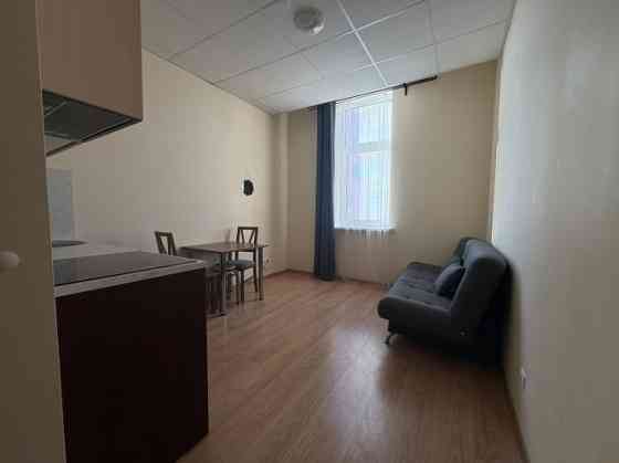 Сдаётся студия по выгодной цене на улице Фирша Садовникова, 31. Меблированная Rīga