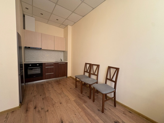 Pieejams 2 istabu dzīvoklis par izdevīgu cenu Firša Sadovņikova ielā 31. Mēbelēts 2 istabu Rīga - foto 2