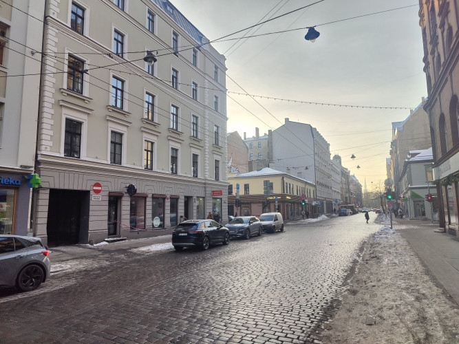 Tirdzniecības telpas.  Piemērotas veikalam, salonam vai tml. Telpām nav ēdināšanas Рига - изображение 3