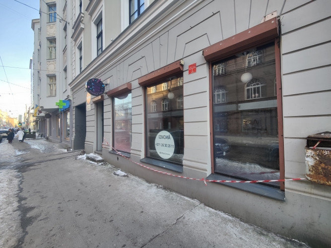 Tirdzniecības telpas.  Piemērotas veikalam, salonam vai tml. Telpām nav ēdināšanas Рига - изображение 2