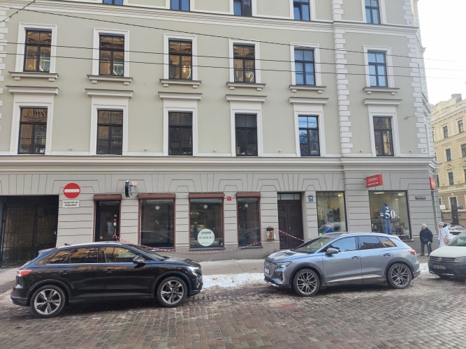 Tirdzniecības telpas.  Piemērotas veikalam, salonam vai tml. Telpām nav ēdināšanas Рига - изображение 1