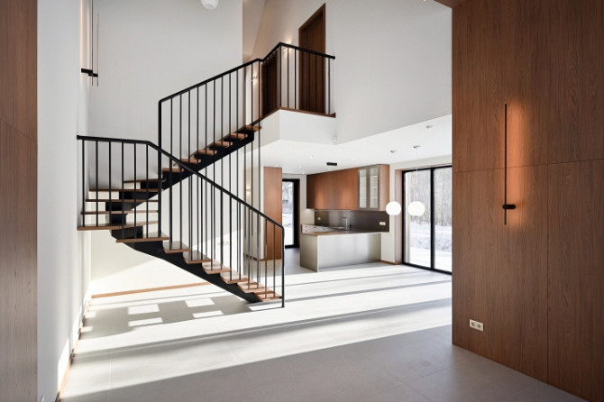 Pārdod stilīgu un energoefektīvu premium klases dvīņu māju Mellužos, vienā no klusākajām Jūrmala - foto 5