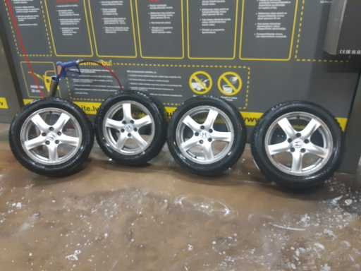 Pārdod Honda lietos diskus labā stāvoklī ar Nokian Hakkapeliitta ziemas riepām. 205/55R16.... Rīga - foto 8