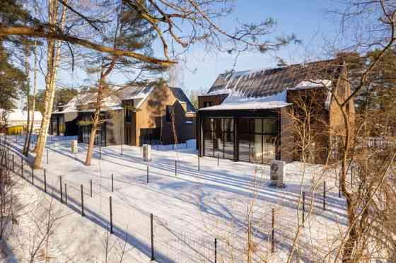 Продаётся стильный и энергоэффективный дом дуплекс премиум-класса в Меллужи Юрмала