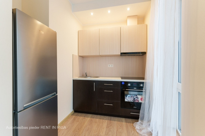 Īrei pieejams 2 istabu dzīvoklis jaunajā projektā.  Dzīvoklis ir aprīkots ar visu Rīga - foto 4