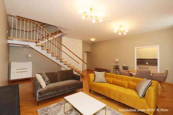 Эксклюзивная двухуровневая квартира в доме Петра I  Palasta iela 9, Старый город Риги Rīga