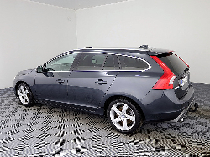 Volvo V60 R-Design Facelift ATM 2.0 D5 133kW Таллин - изображение 4