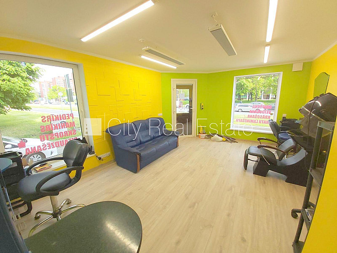 Fasādes māja, renovēta māja, vieta automašīnai, ieeja no ielas, logi vērsti mājas abās Rīga - foto 20