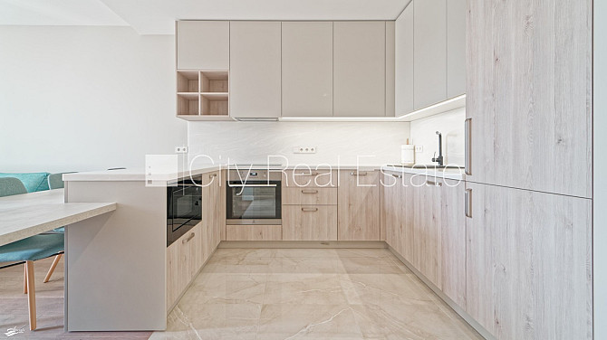 Jaunceltne, labiekārtots apzaļumots pagalms, slēgts pagalms, iežogota teritorija ar metāla Jūrmala - foto 5