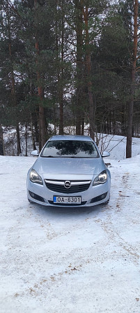Pārdodu Opel Insignia lieliskā tehniskā un vizuālā stāvoklī. Tam ir uzticams un degvielu taupošs... Rīga - foto 2