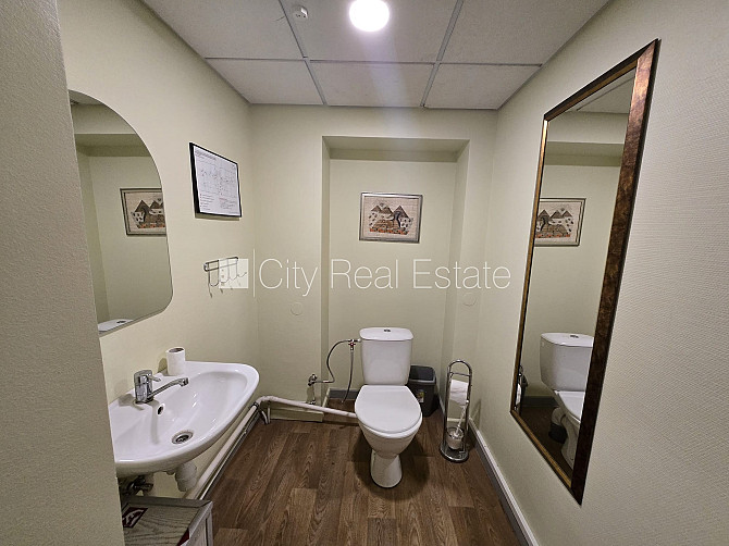 Fasādes māja, renovēta māja, labiekārtota apzaļumota teritorija, slēgts pagalms, teritorijas Rīga - foto 12