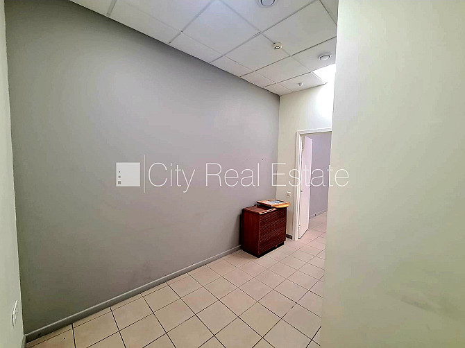 Fasādes māja, renovēta māja, labiekārtota apzaļumota teritorija, slēgts pagalms, teritorijas Rīga - foto 9