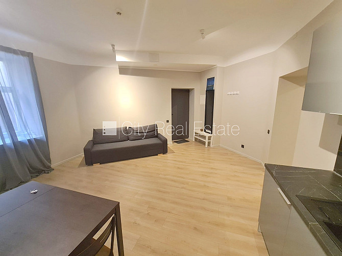 Pagalma ēka, renovēta māja, slēgts pagalms, ieeja no ielas un pagalma, ir lifts, kāpņu telpa Rīga - foto 6