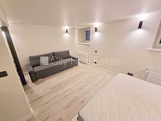 Fasādes māja, renovēta māja, slēgts pagalms, ieeja no ielas, puspagrabs, kāpņu telpa pēc Rīga - foto 4