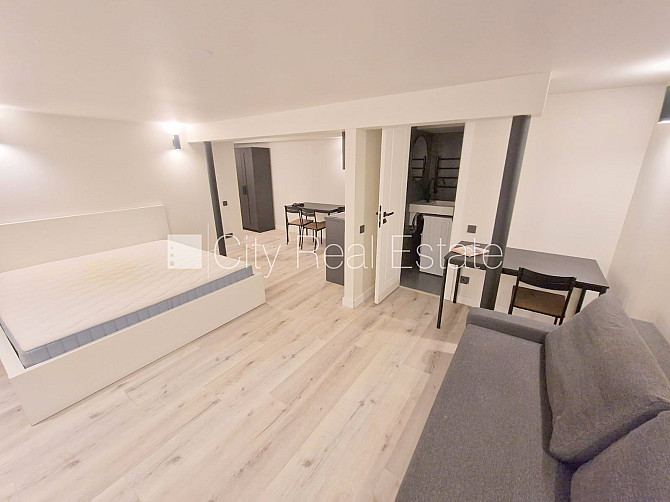 Fasādes māja, renovēta māja, slēgts pagalms, ieeja no ielas, puspagrabs, kāpņu telpa pēc Rīga - foto 7