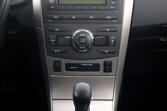 Toyota Corolla Linea Sol ATM 1.6 91kW Tallina - foto 8