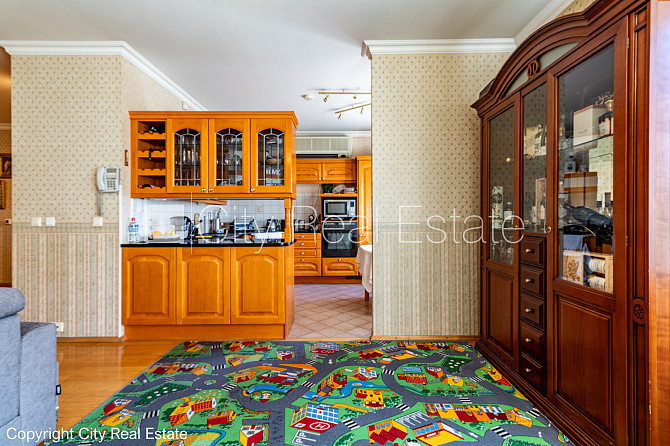 Земля в собственности, поменянное покрытие крыши, благоустроенный озеленённый Рига - изображение 5