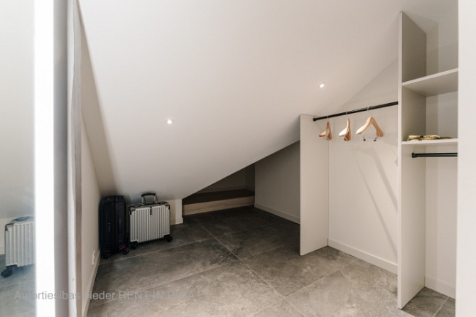 Новая квартира с качественной отделкой и мебелью в центре Агенскалнса.  Дом с Рига - изображение 8