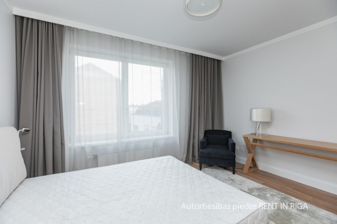 Tiek izīrēts interjera dizainera veidots 3-istabu dzīvoklis projektā Futuris, Rīgas klusajā Rīga - foto 9