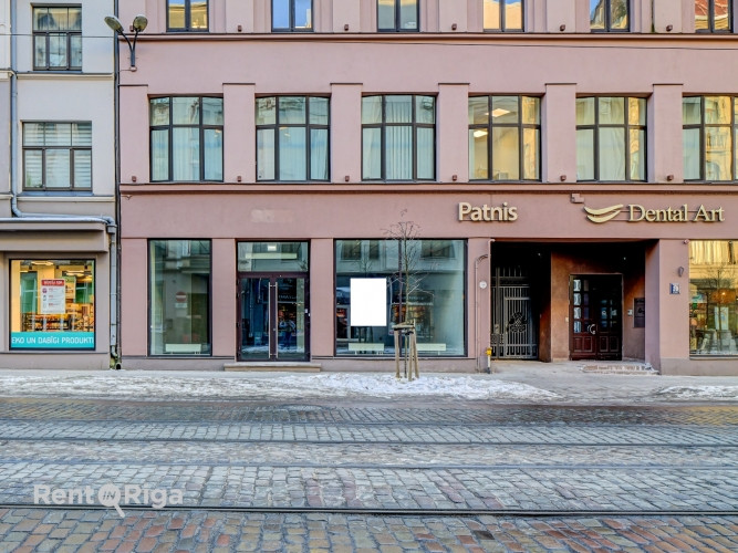 Augstas redzamības komerctelpas Rīgas centrā  Tiek piedāvātas nomai komerctelpas pašā Rīgas Rīga - foto 2