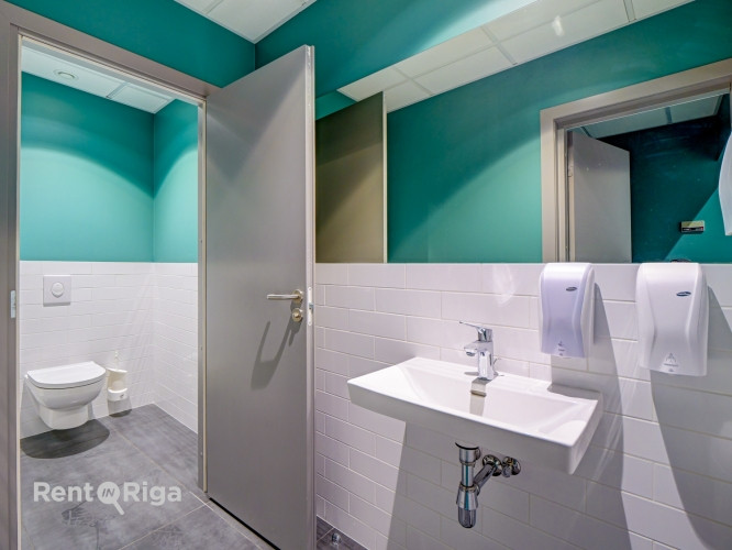 Augstas redzamības komerctelpas Rīgas centrā  Tiek piedāvātas nomai komerctelpas pašā Rīgas Rīga - foto 8