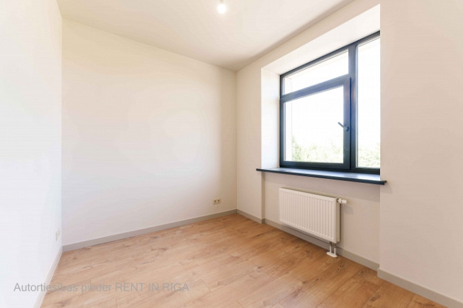 Mūsdienīgs un līdz detaļām pārdomāts 3-istabu dzīvoklis Lielirbes ielā 9a  lokācijā, kas Rīga - foto 7