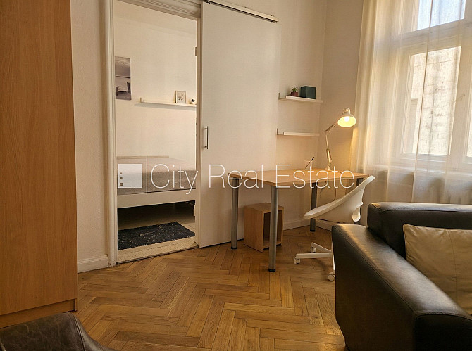 Tiek pārdots namīpašums Jaunjelgavas pilsētas centrā, kas sastāv no 7 dzīvokļiem. Lielisks Jaunjelgava - foto 19