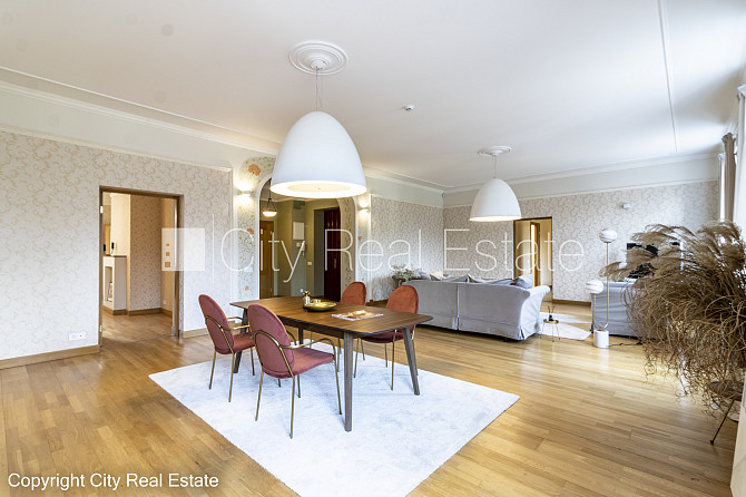 Renovēta māja, vieta automašīnai, ir lifts, balkons, guļamistabu skaits 2 gab., istabas Rīga - foto 16