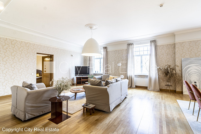 Renovēta māja, vieta automašīnai, ir lifts, balkons, guļamistabu skaits 2 gab., istabas Rīga - foto 14