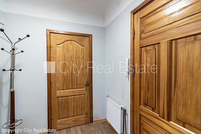 Pagalma māja, slēgts pagalms, ieeja no pagalma, mansards, logi vērsti uz pagalma pusi, studio Rīga - foto 14