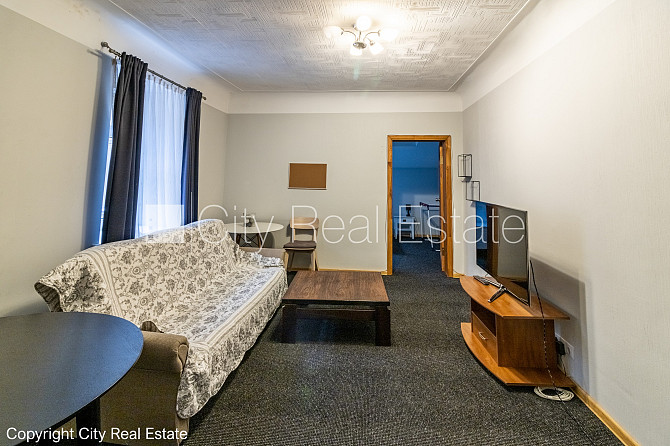 Pagalma māja, slēgts pagalms, ieeja no pagalma, mansards, logi vērsti uz pagalma pusi, studio Rīga - foto 2