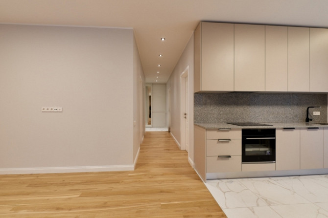 Ekskluzīvs dzīvoklis kluba tipa dzīvojamā kompleksā Jūrmalā, jaunā, kvalitatīvi būvētā Jūrmala - foto 3