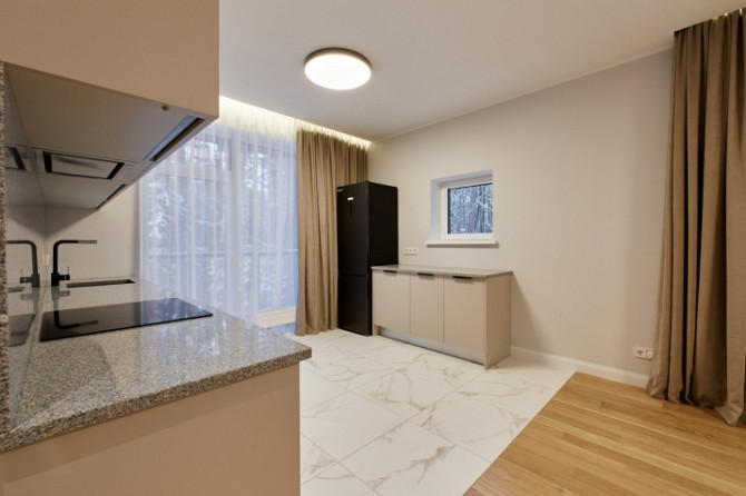 Ekskluzīvs dzīvoklis kluba tipa dzīvojamā kompleksā Jūrmalā, jaunā, kvalitatīvi būvētā Jūrmala - foto 4