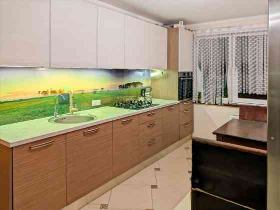 Продаётся просторная и уютная 3-комнатная квартира в самом сердце Плявниеков  В Rīga