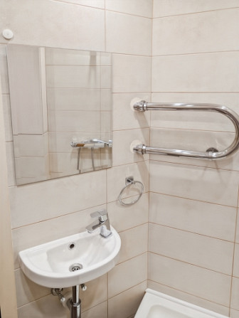 Pārdod plašu un mājīgu 3-istabu dzīvokli Pļavnieku sirdī  Piedāvājumā silts, mājīgs un Rīga - foto 6